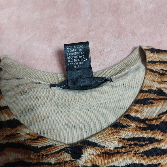 Silx By August Silk Women's Tiger Print Silk blend button Cardigan Size Small - Picture 4 of 9
